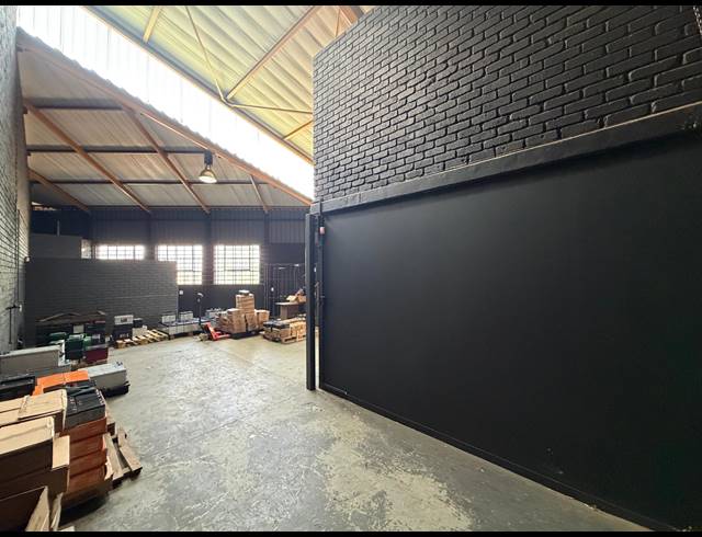 140M² WAREHOUSE TO LET IN HALFWAY HOUSE